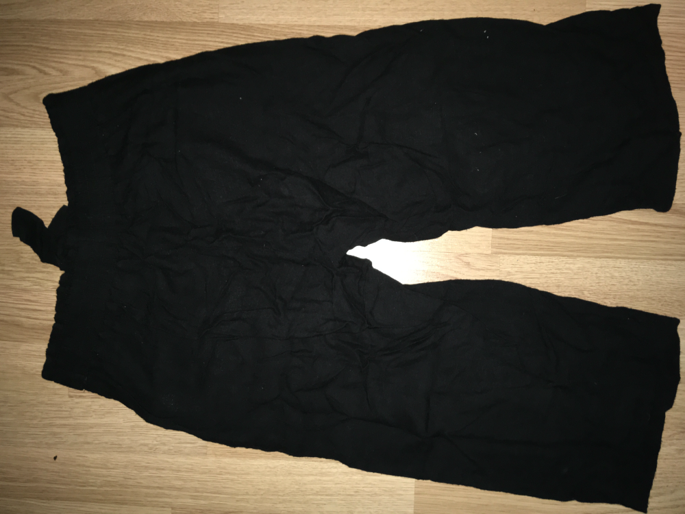 Luźne naturalne czarne spodnie 3/4 typu kuloty