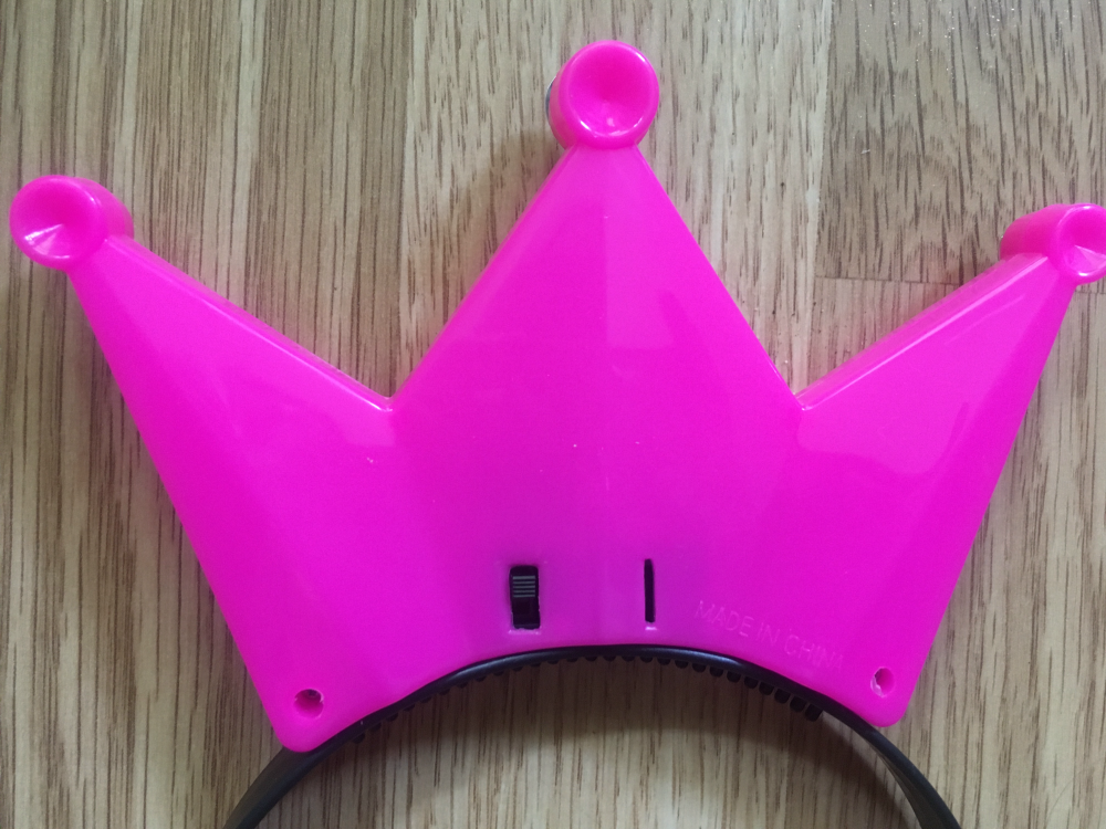 Opaska na głowę różowa korona na baterie z „brylantami”