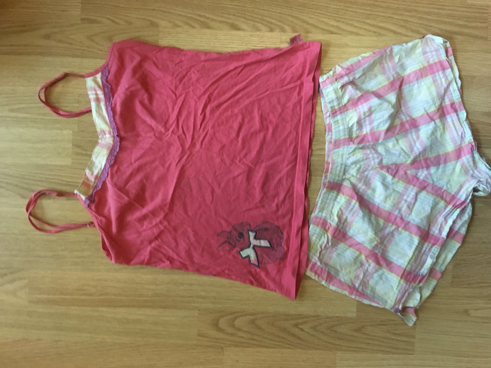 Różowa dwuczęściowa piżama 