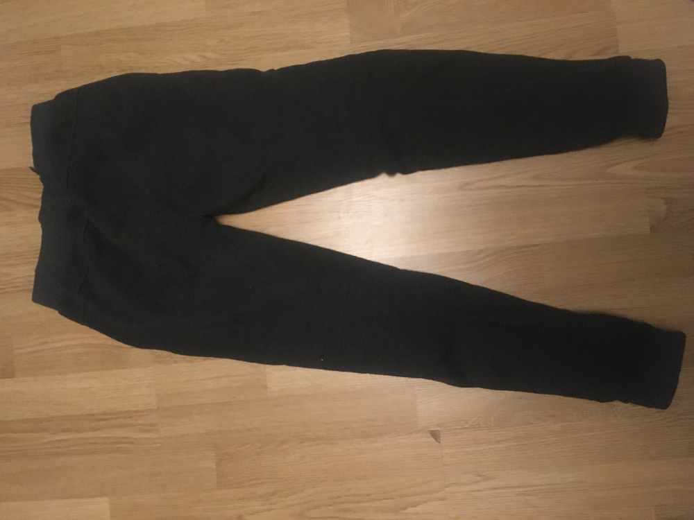 Spodnie dresowe damskie z kieszeniami szare S 