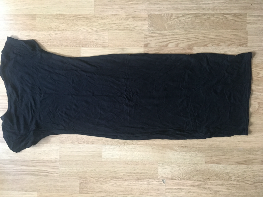 Sukienka midi czarna obcisła 36