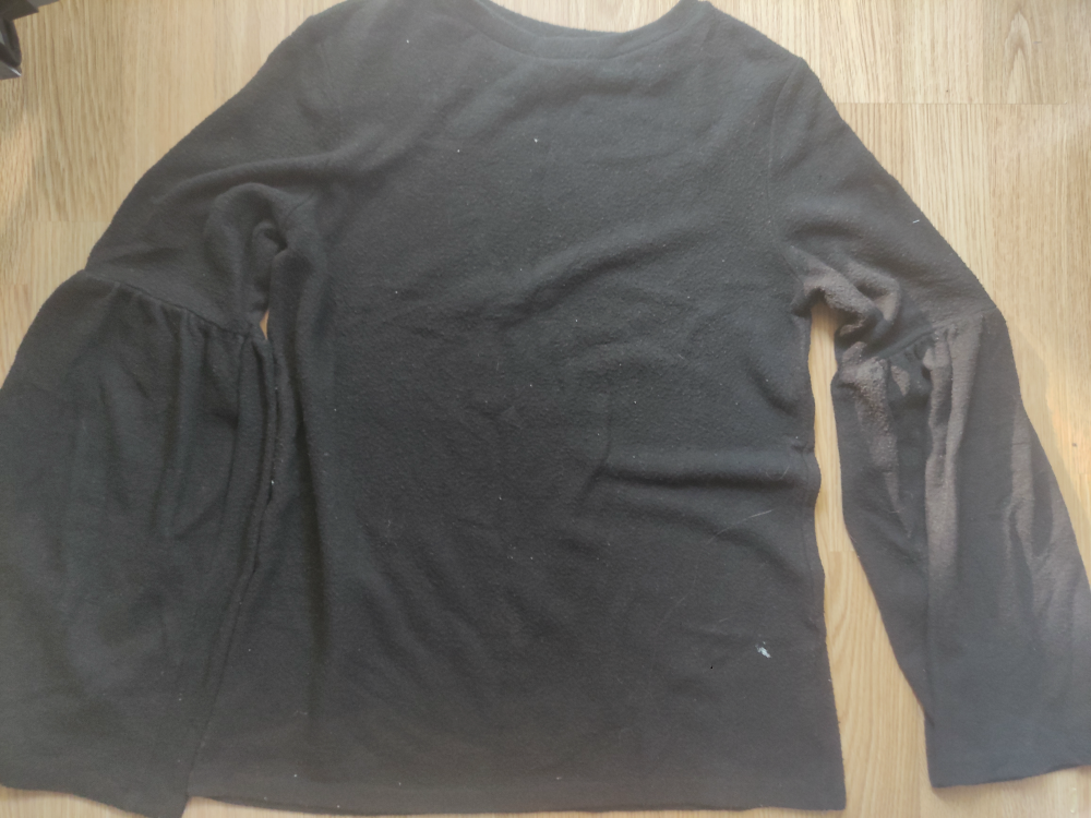 Sweter bluza czarna z rozszerzenymi rękawami ciepła zara