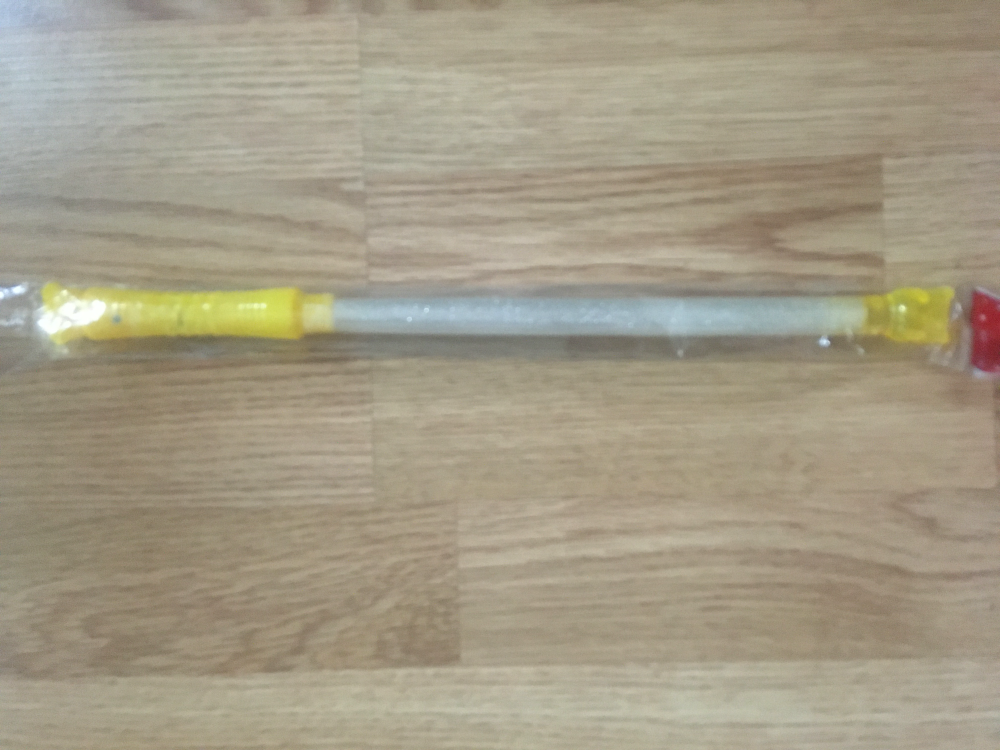 Świecąca różdżka / miecz świetlny żółta na baterie