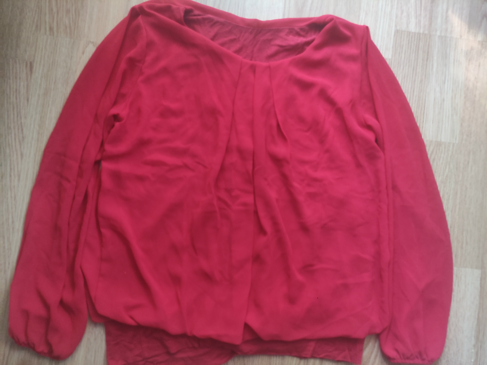 Zwiewna czerwona bluzka elegancka na długi rękaw warstwowa