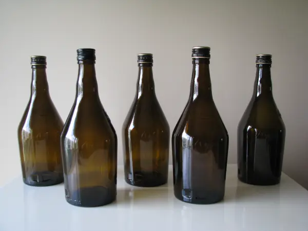 Ciemne butelki z brązowego szkła 0,7 l na nalewki i inne 