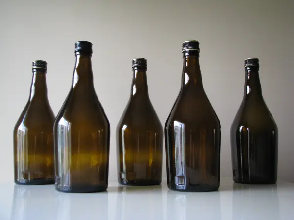Ciemne butelki z brązowego szkła 0,7 l na nalewki i inne 