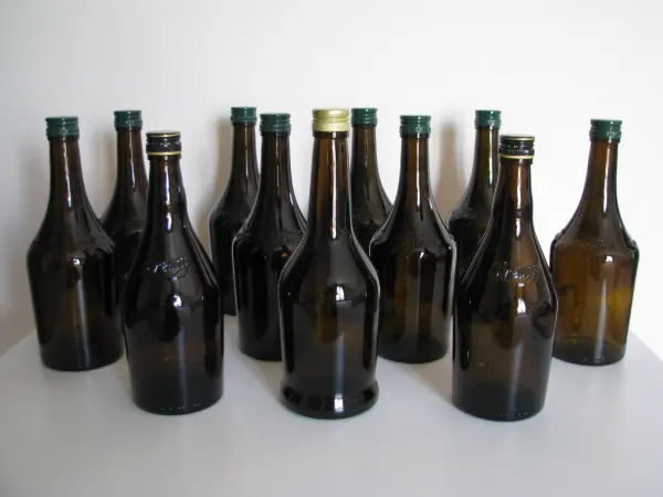 Ciemne butelki z brązowego szkła 0,7 l na nalewki i inne 