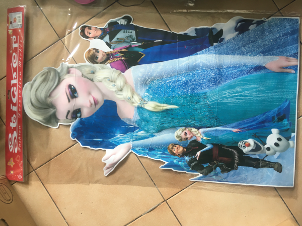 Duża naklejka na ścianę frozen