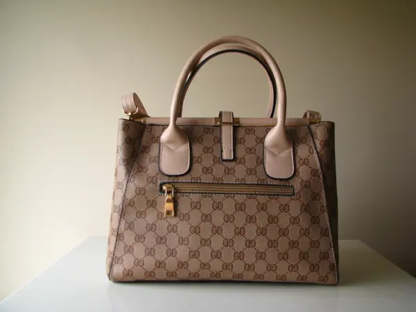 Elegancka torebka na ramię i do ręki 