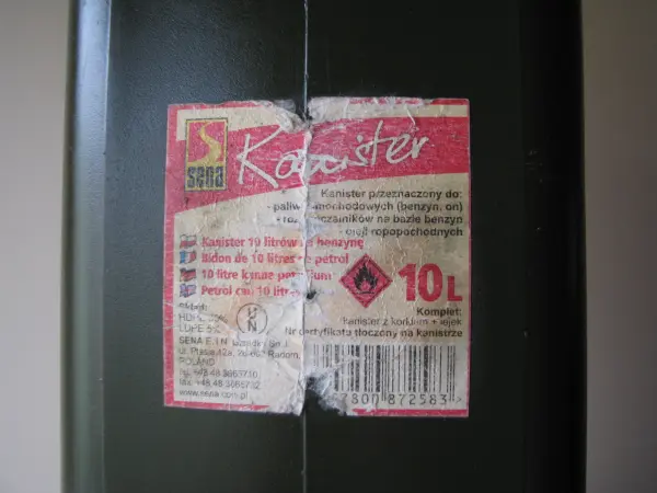 Kanister 10 l pojemnik baniak plastikowy z zakrętką na paliw