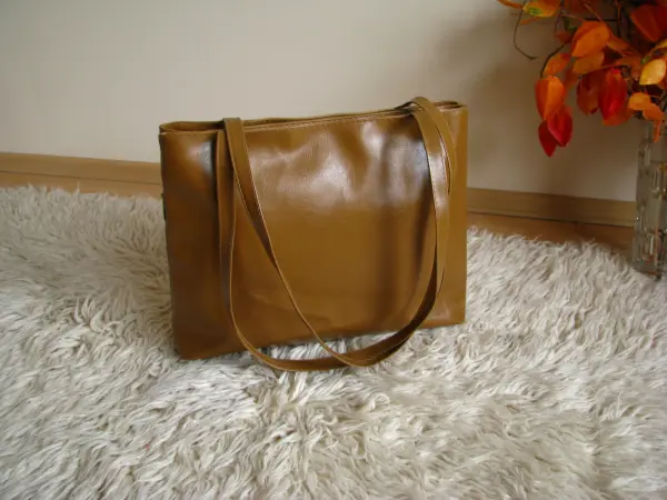 Klasyczna torebka damska kieszeń z przodu na ramię i do ręki