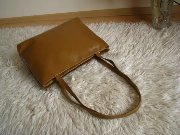 Klasyczna torebka damska kieszeń z przodu na ramię i do ręki