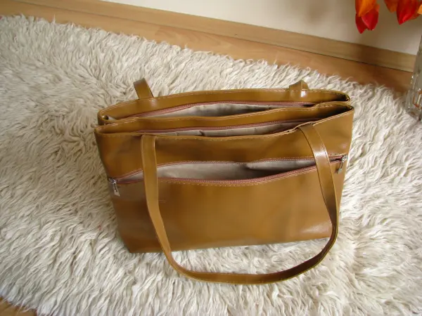 Klasyczna torebka damska kieszeń z przodu na ramię i do ręki