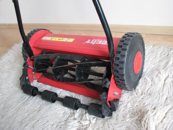 Kosiarka ręczna wrzecionowa Hecht 