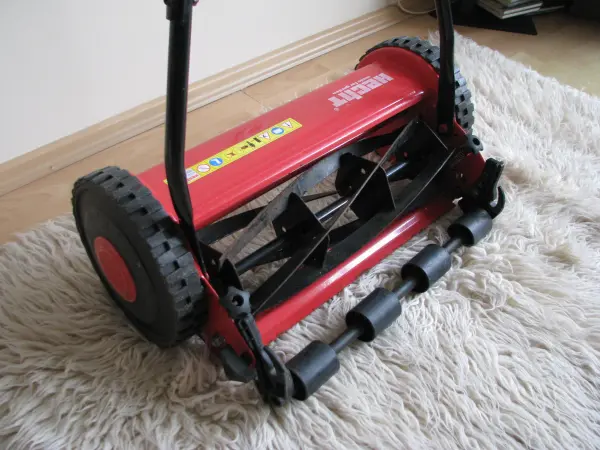 Kosiarka ręczna wrzecionowa Hecht 