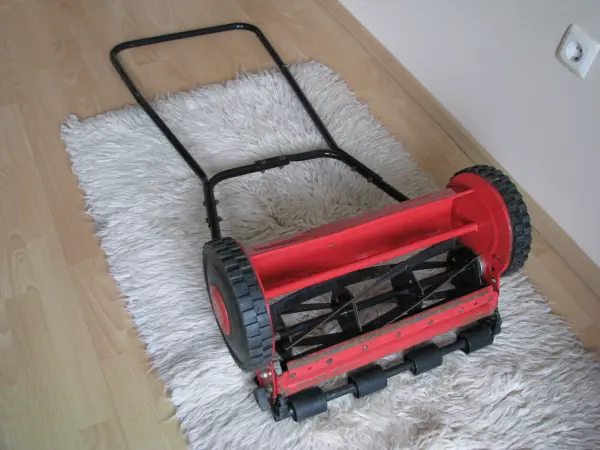 Kosiarka ręczna wrzecionowa Hecht 