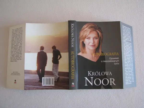 Królowa Noor Autobiografia Opowieść o nieoczekiwanym życiu 