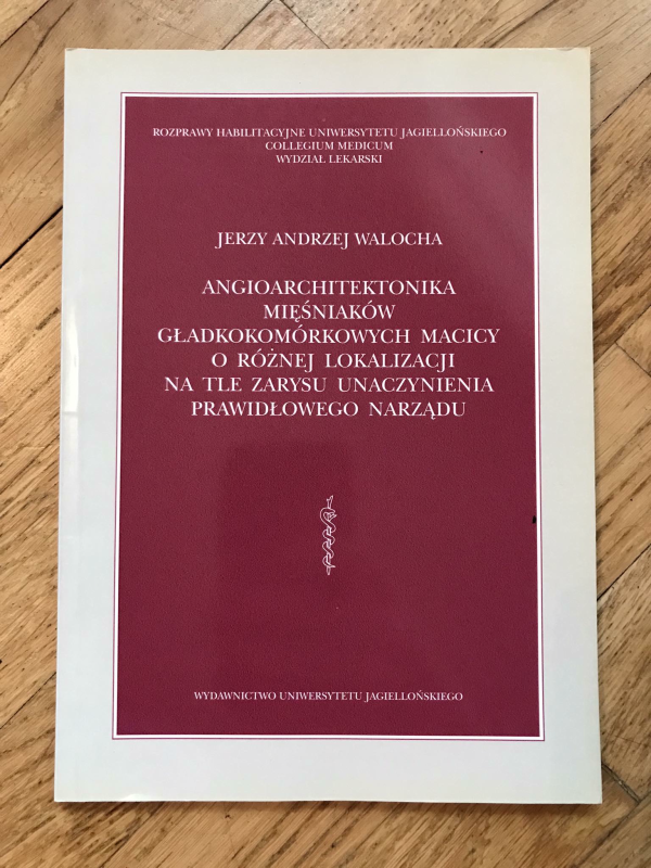 Książka angioarchetonika mięśniaków gładkokomórkowych macicy