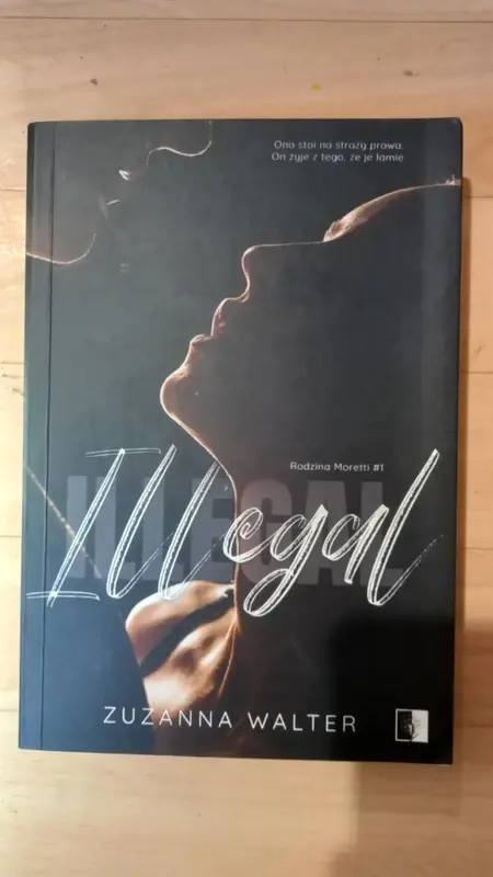 książki romantasy i młodziezowe