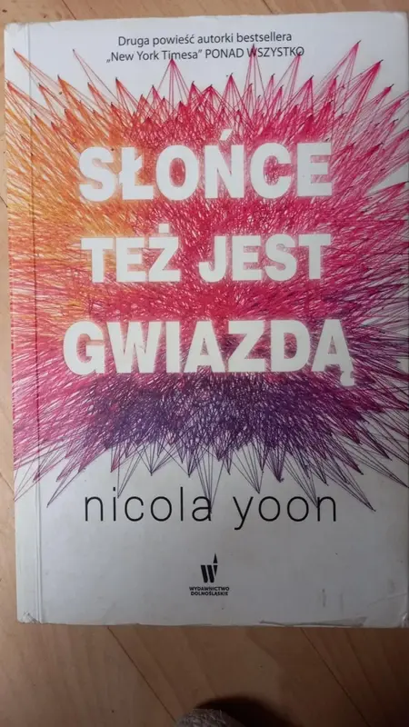 książki romantasy i młodziezowe