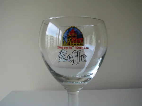 Kufel szklany kielich puchar do piwa Leffe pokal szklanka