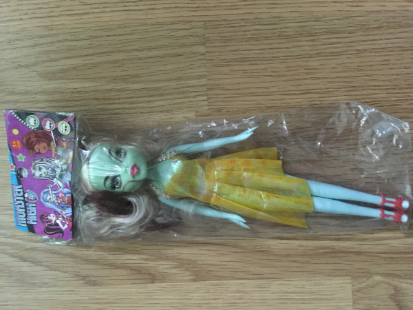 Lalka monster high w żółtej sukience