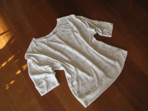 Luźny, biały sweterek, bluzka z cekinkami,  L / XL  