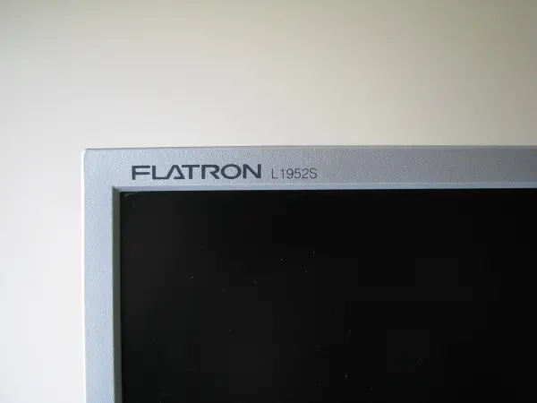 Monitor LCD do komputera LG Flatron L1952S 19 cali 