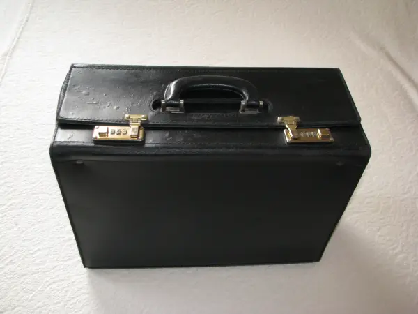 Neseser teczka kufer z szyfrem na dokumenty skóra naturalna