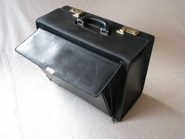 Neseser teczka kufer z szyfrem na dokumenty skóra naturalna