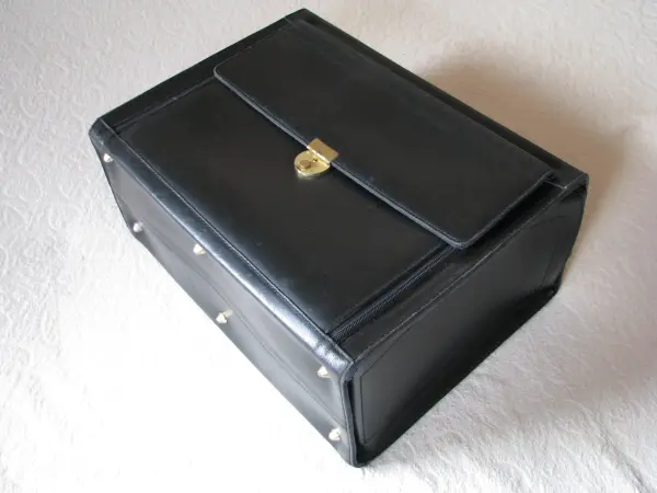 Neseser teczka kufer z szyfrem na dokumenty skóra naturalna