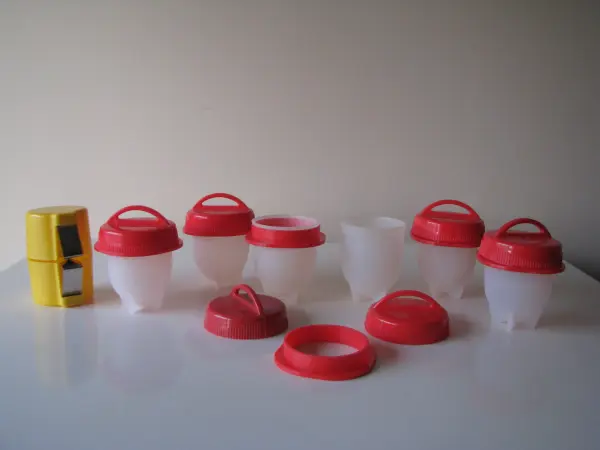 Otwieracz rozbijak do jajek silikonowe kubki forma gotowanie