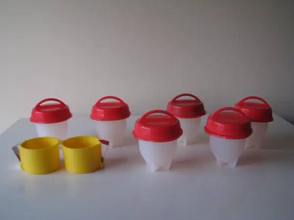 Otwieracz rozbijak do jajek silikonowe kubki forma gotowanie