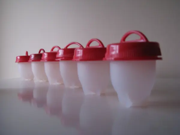 Otwieracz rozbijak do jajek silikonowe kubki forma gotowanie