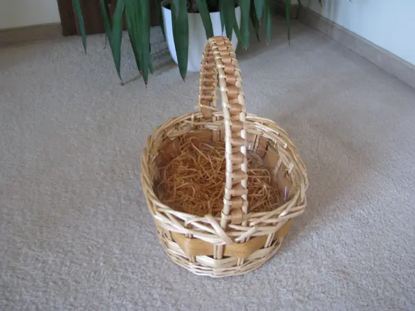 Piękny, owalny kosz wiklinowy koszyk 