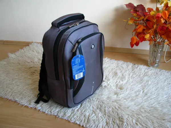 Porządny plecak Semi Line z komorą na laptopa 15,6”