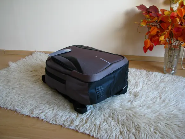 Porządny plecak Semi Line z komorą na laptopa 15,6”