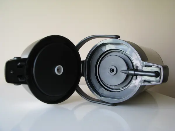 Stalowy termos z pompką 3 l 