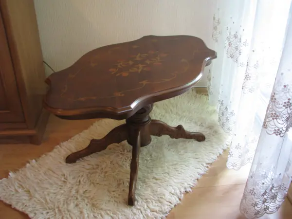 Stylowy stolik kawowy intarsjowany blat, ława, stół 