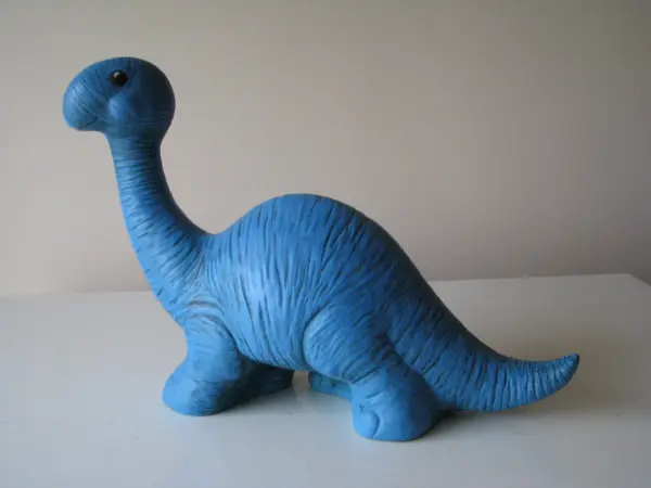 Sympatyczny dinozaur – duża figurka ceramiczna