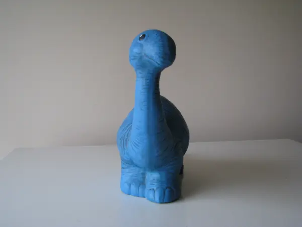 Sympatyczny dinozaur – duża figurka ceramiczna  