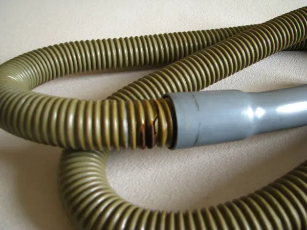 Szczelinówka i wąż ssący, rura – akcesoria do odkurzacza PRL