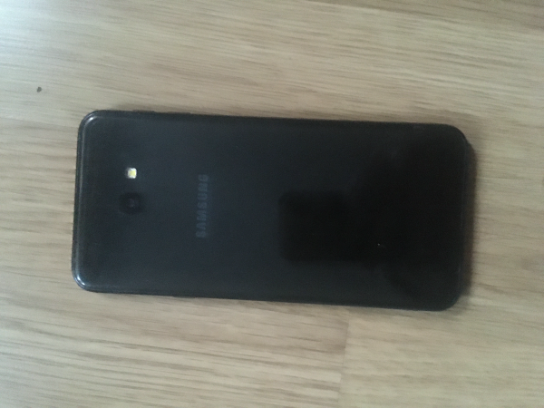 Telefon Samsung galaxy j4+