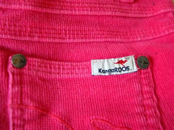 Urocze spodnie dziewczęce różowy sztruks Kangaroos rozm. 116