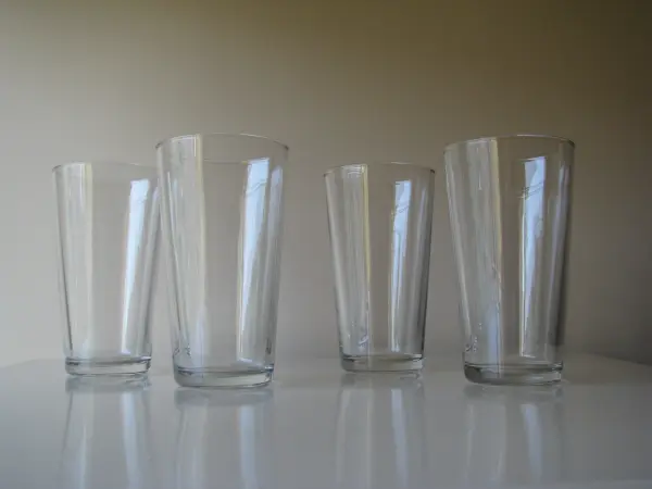 Wysoka szklanka transparentna 0,5 l, pokal szklany, kufel 4 