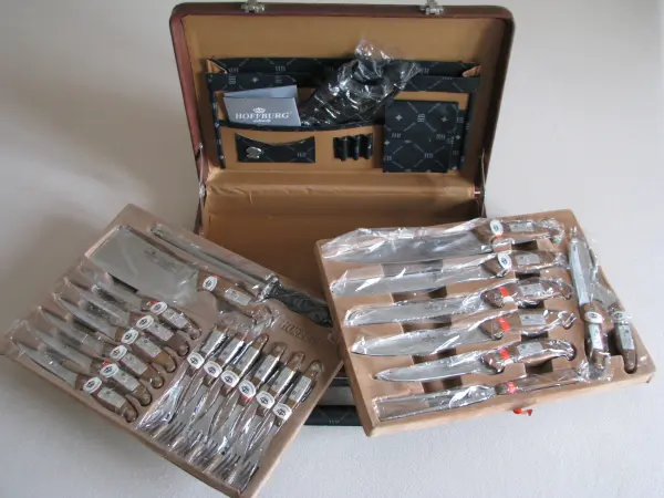 Zestaw noży kuchennych i sztućców w walizce 24 elem Hoffburg