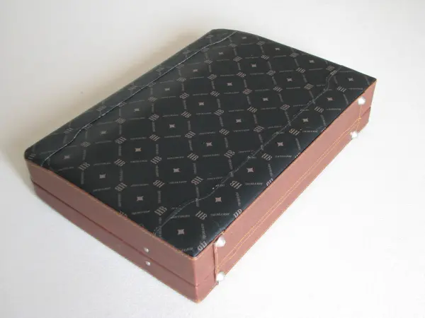 Zestaw noży kuchennych i sztućców w walizce 24 elem Hoffburg